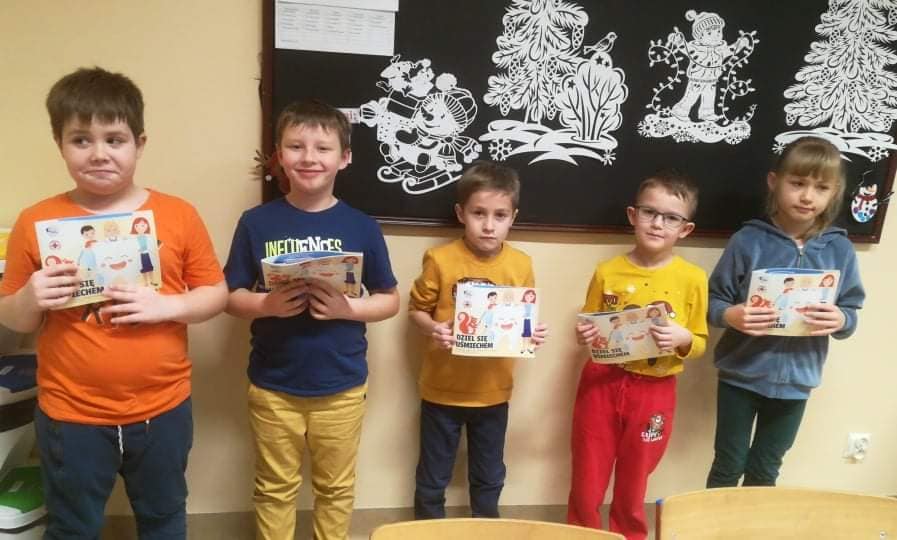 Udział naszych uczniów w akcji „Dziel się uśmiechem”