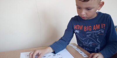 Elementy Odimiennej Metody Nauki Czytania dr Ireny Majchrzak u przedszkolaków, a więc nauka przez zabawę :)