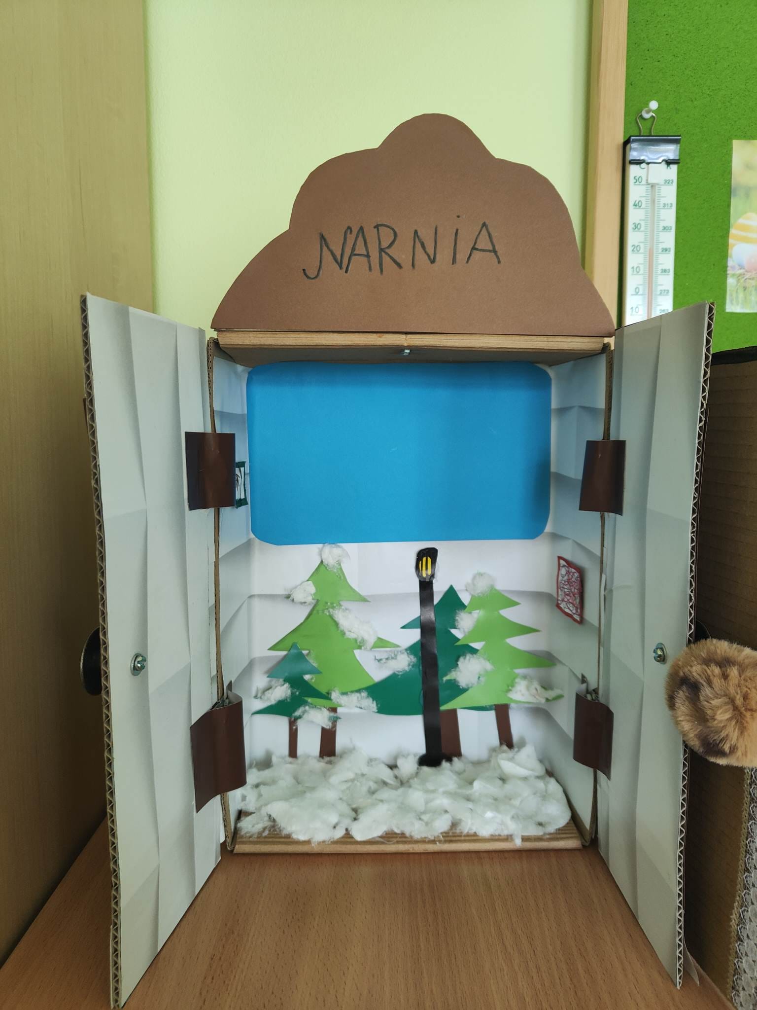 TAJEMNICZA SZAFA – projekt klasy IV, podsumowujący pracę z lekturą „Opowieści z Narnii”
