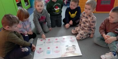 Realizacja programu edukacyjnego „Dziel się uśmiechem” w przedszkolu