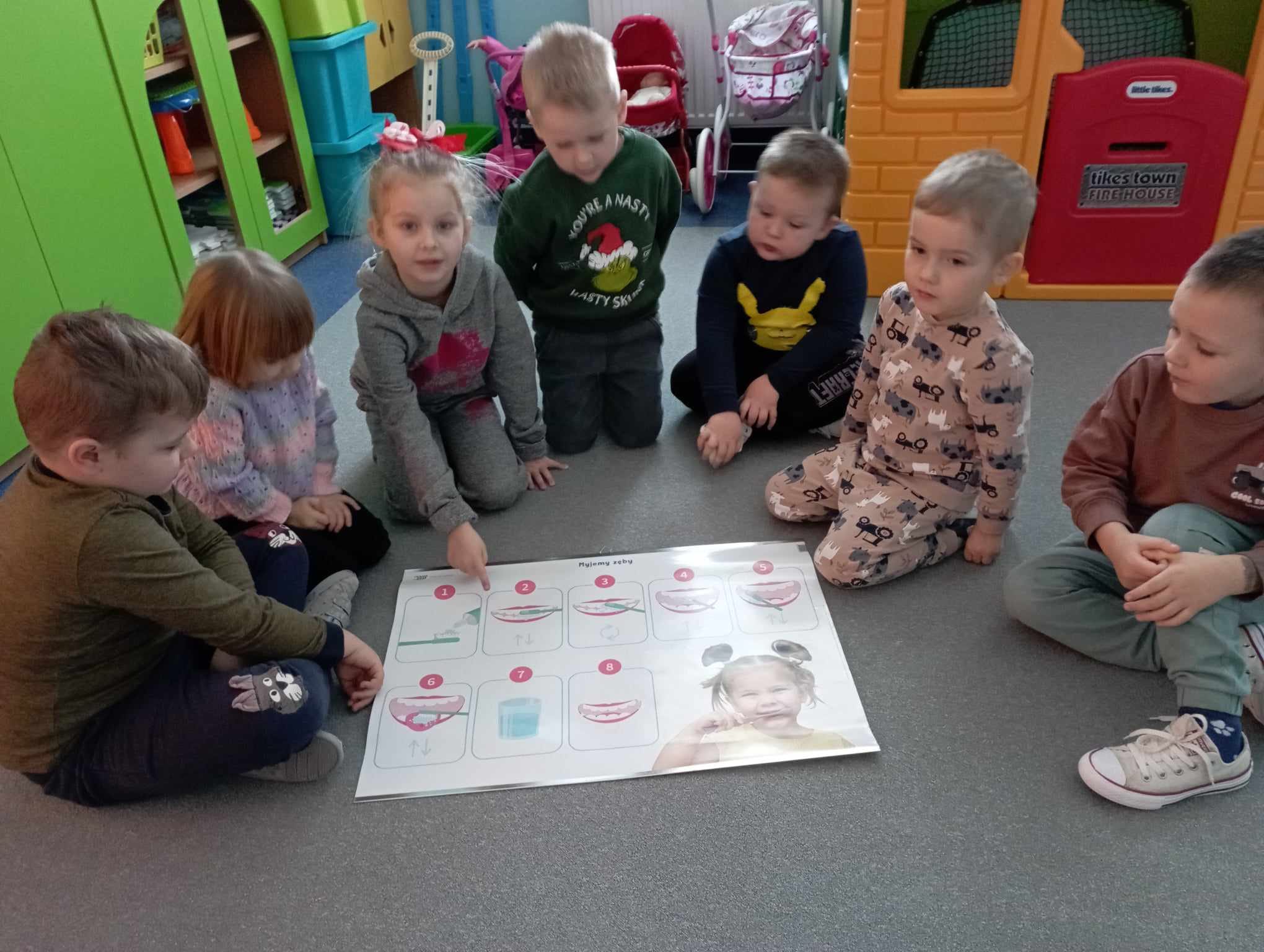 Realizacja programu edukacyjnego „Dziel się uśmiechem” w przedszkolu