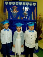 Pasowanie na ucznia  i akademia z okazji Dnia Edukacji Narodowej