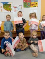 „Bo ja jestem Polak mały, kocham Polskę sercem całym”
